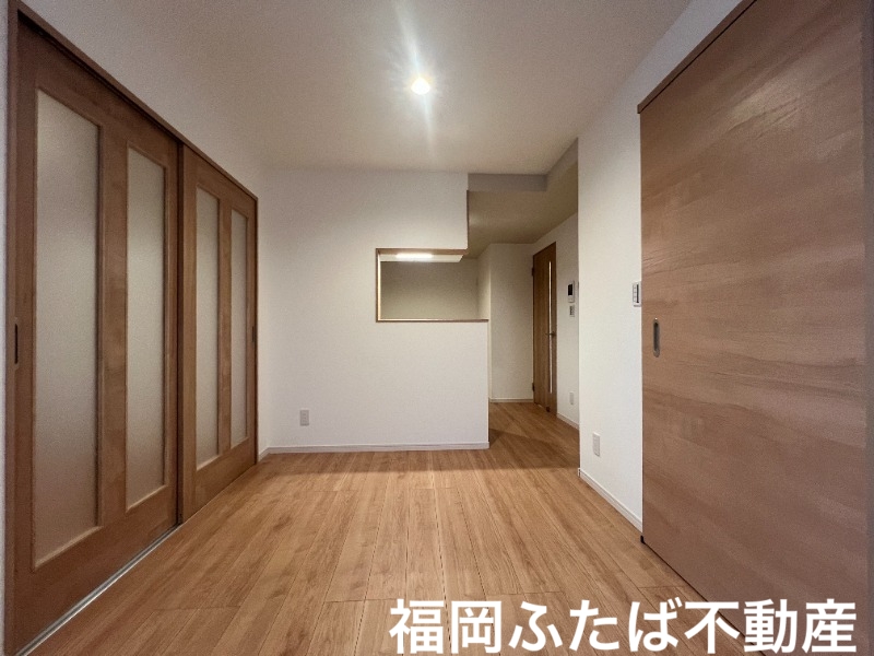 REGALEST FAM 千早の居間写真