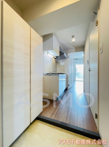 玄関　同マンション別部屋　参考写真