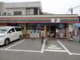 コンビニ　セブンイレブン（コンビニ）まで718m
