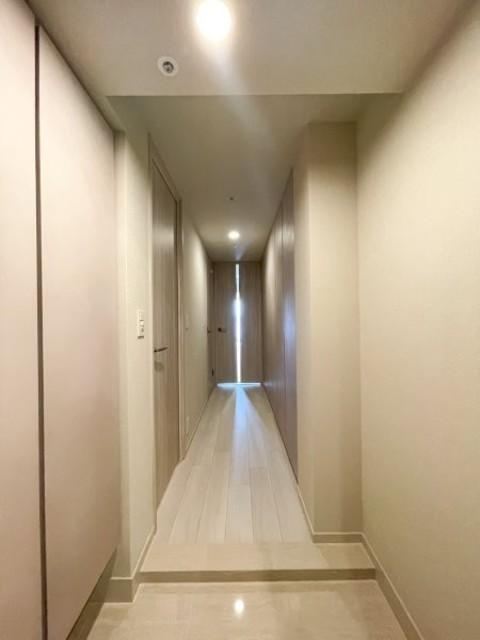 玄関　※写真は同タイプ住戸です。