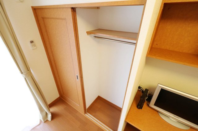 その他部屋・スペース　大型クローゼットにより女性の方でも収納が安心
