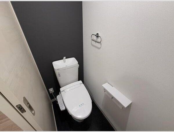 シェルグランデ六丁目南町のトイレ写真