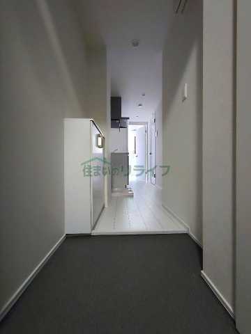 玄関　別部屋同タイプ部屋の参考写真となります。