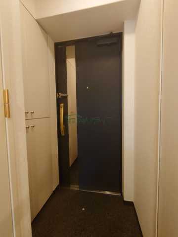 玄関　別部屋の参考写真になります。