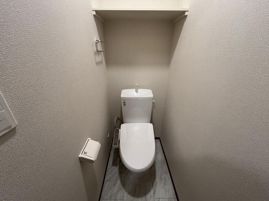 トイレ　※同タイプ写真