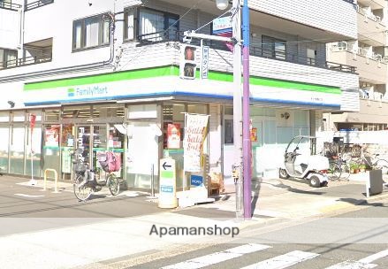 コンビニ　ファミリーマート（コンビニ）まで137m