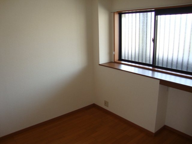 その他部屋・スペース　風通しも良い寝室です☆