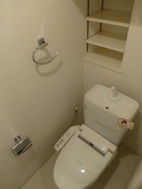 トイレ　別部屋写真参照