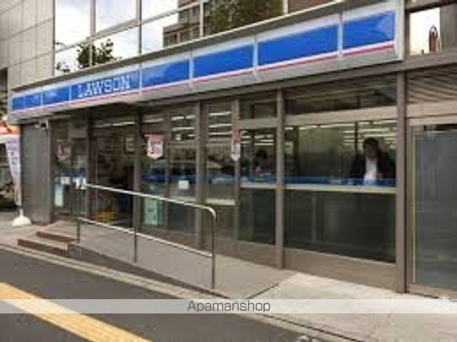 その他　【コンビニエンスストア】ローソン　西早稲田駅前店（その他）まで184m