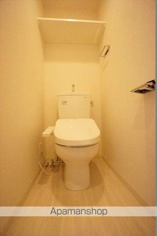 地下鉄東山線 亀島駅 徒歩6分 15階建 築8年のトイレ写真