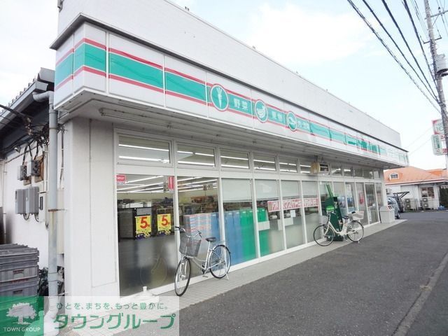 コンビニ　１００円ローソン（コンビニ）まで977m