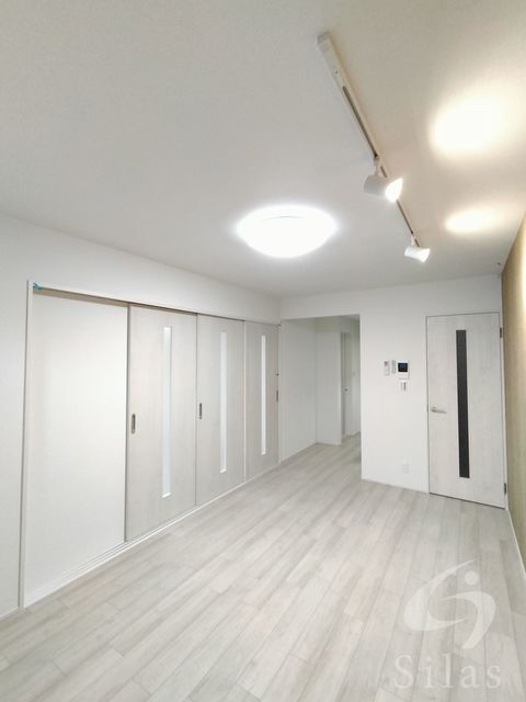 ＪＲ東海道本線 立花駅 徒歩11分 3階建 築3年の居間写真