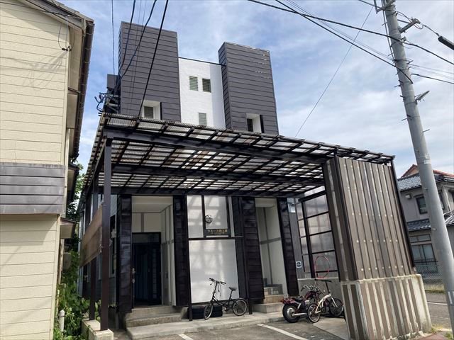 ラスール四ッ屋の外観写真