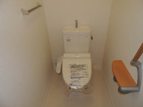 ＪＲ豊肥本線 武蔵塚駅 徒歩56分 2階建 築14年のトイレ写真