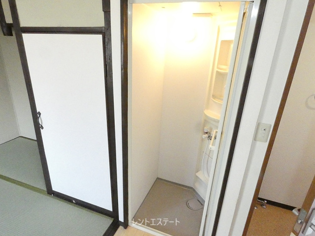 地下鉄御堂筋線 昭和町駅 徒歩10分 1階建 築74年の風呂写真