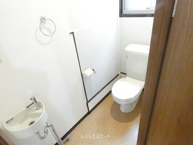 地下鉄御堂筋線 昭和町駅 徒歩10分 1階建 築74年のトイレ写真