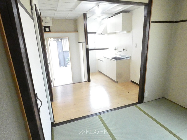 地下鉄御堂筋線 昭和町駅 徒歩10分 1階建 築74年の内装写真
