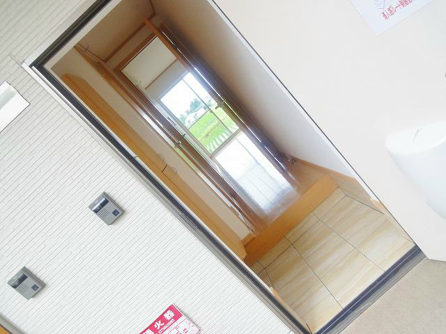 ＪＲ東海道本線 栗東駅 徒歩32分 2階建 築17年の玄関写真