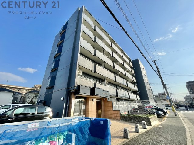 建物外観　エレベーター付きで重たい荷物も楽々♪