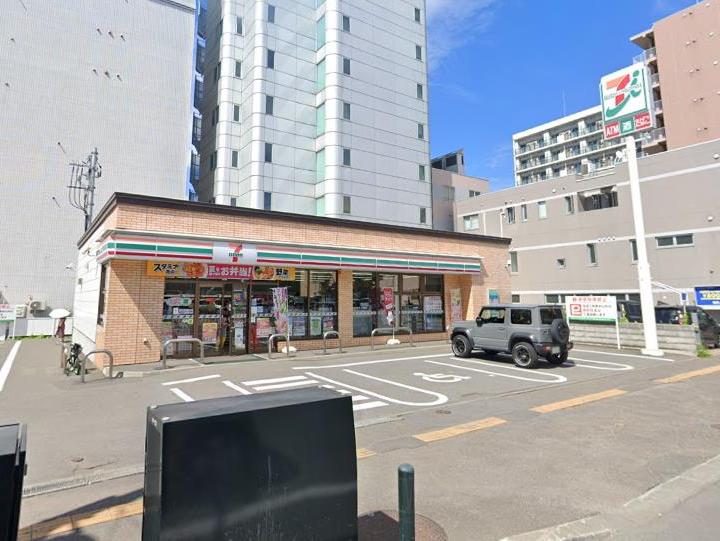 コンビニ　セブンイレブン札幌北5条店（コンビニ）まで259m