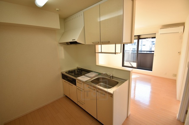キッチン　カウンターキッチンのお部屋です。
