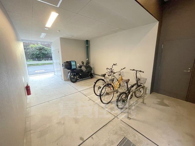 その他　バイク置場