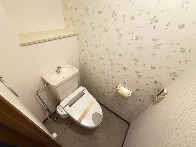 アザレア43のトイレ写真