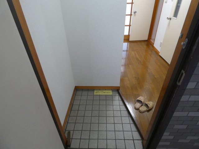クローバーハイムIIの玄関写真