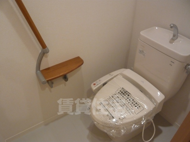 南海泉北線 深井駅 徒歩17分 2階建 築18年のトイレ写真