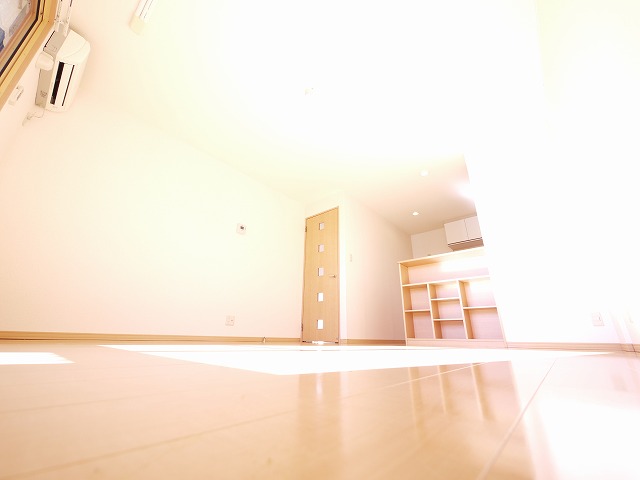 エスポワール C棟の居間写真