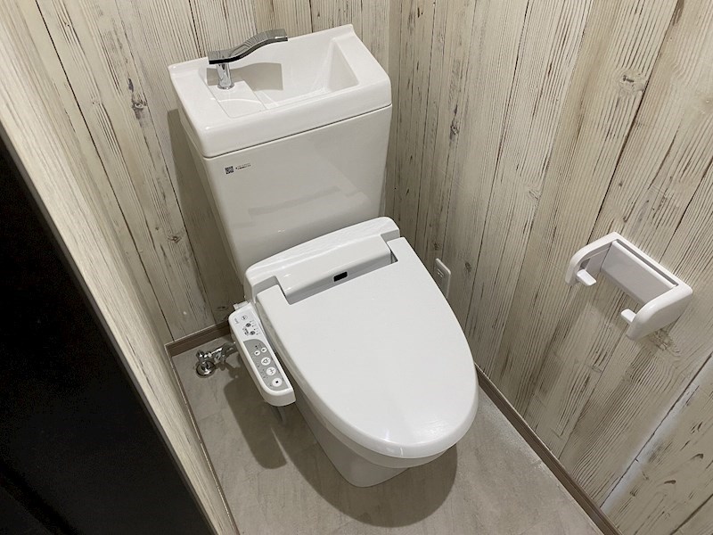 トイレ　シャワー付きトイレ