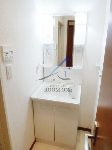 洗面設備　洗面台です。