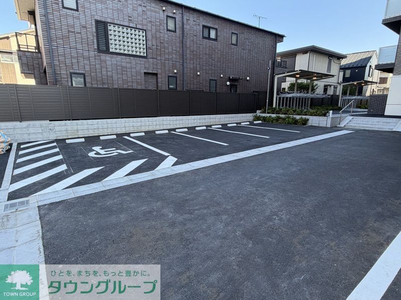 駐車場　駐車場