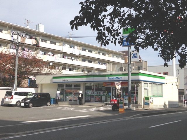 コンビニ　ファミリーマート早良昭代３丁目店（コンビニ）まで386m