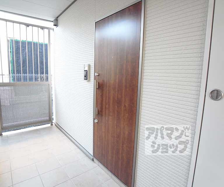その他設備　玄関ドアです。