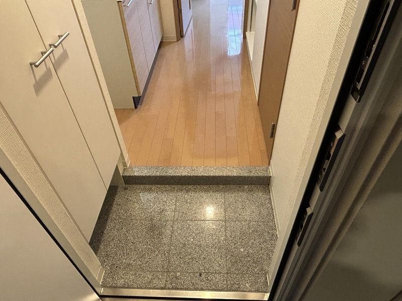 グランティアラ新御徒町アジールコートの玄関写真