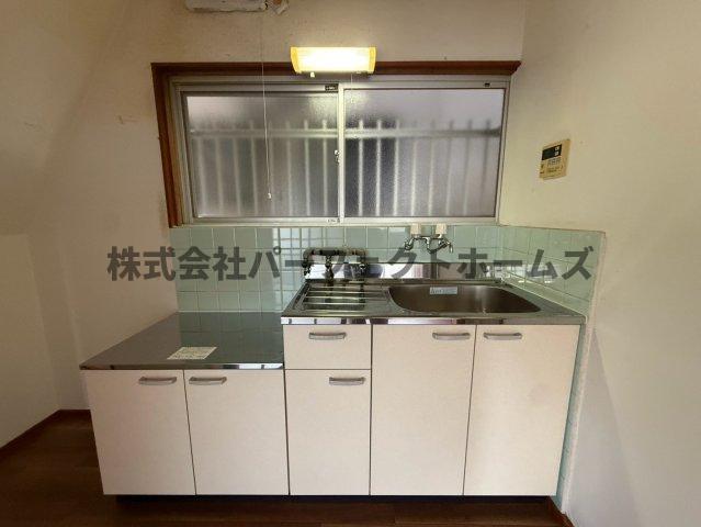 キッチン　コンパクトなキッチンで掃除もラクラク