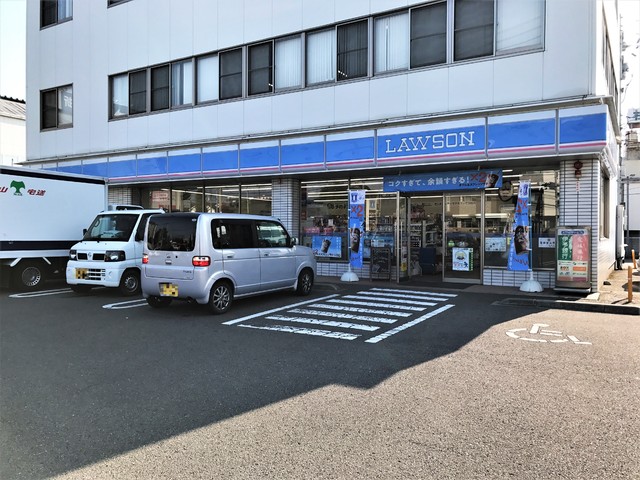 コンビニ　ローソン松山東石井六丁目店（コンビニ）まで190m