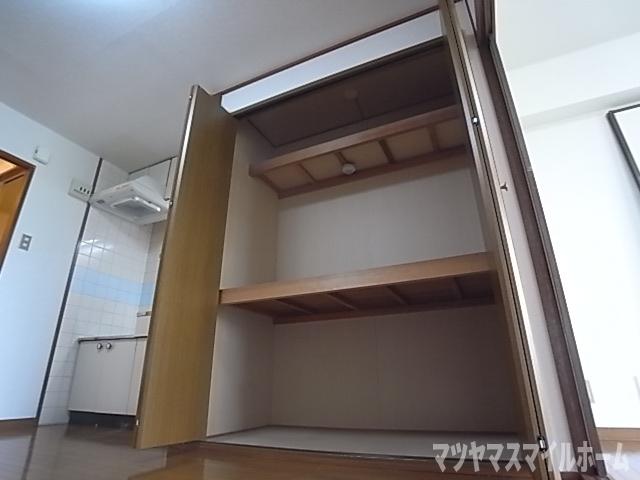 OKハイツ8号館の内装写真