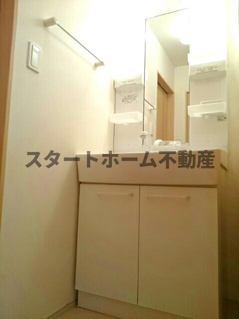 洗面設備　忙しい朝には欠かせない洗面所です