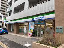 コンビニ　ファミリーマート札幌南4条東2丁目店（コンビニ）まで309m