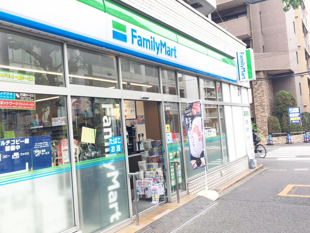 コンビニ　ファミリーマート小滝橋通り店（コンビニ）まで58m