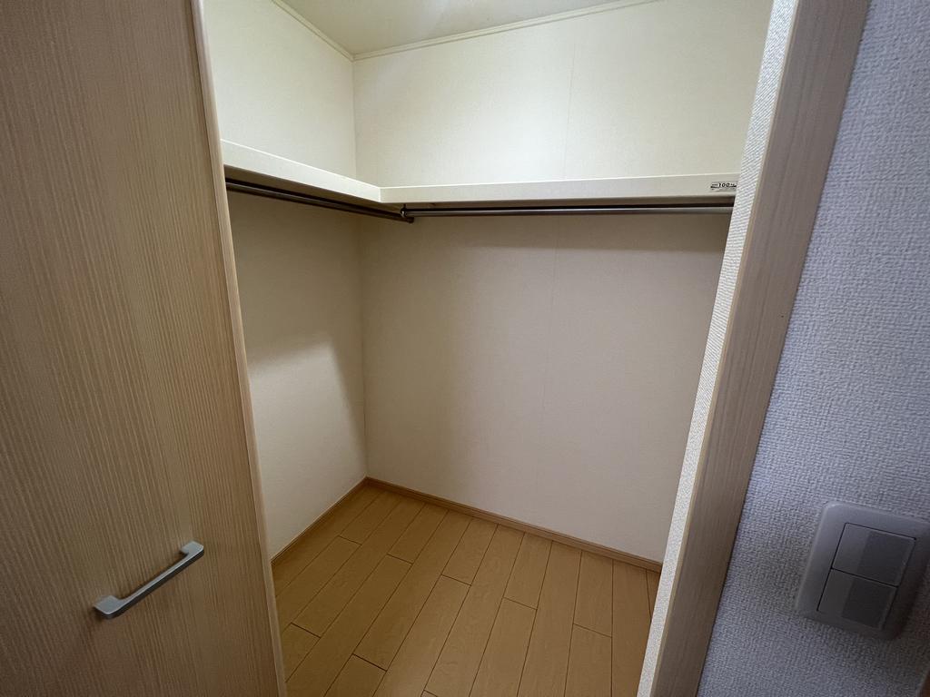 収納　ウォークインクローゼット