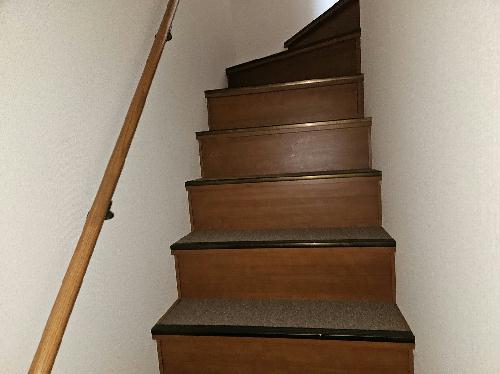 玄関　備品や設備仕様は号室等により異なります現地をご確認下さい。