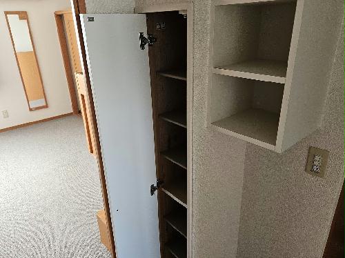 玄関　下駄箱