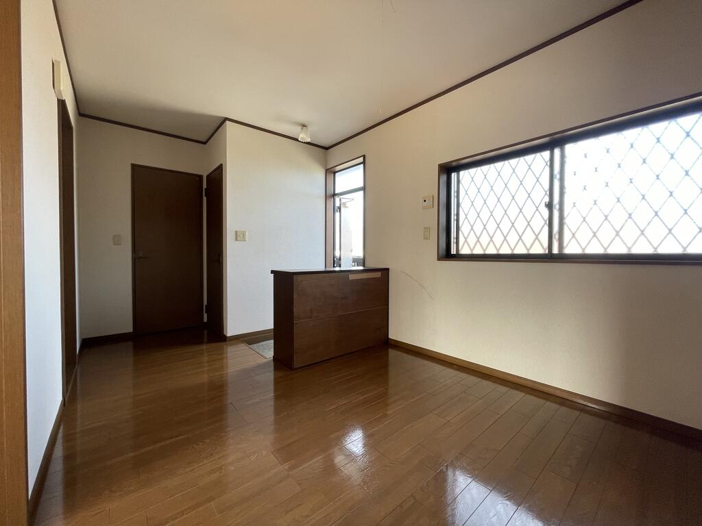 その他部屋・スペース　※別号室角部屋のお写真です。