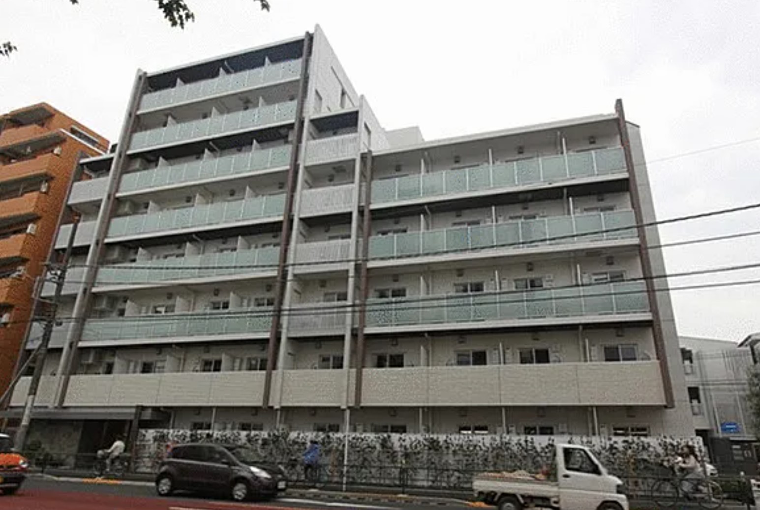 西東京市西原町のマンションの建物外観