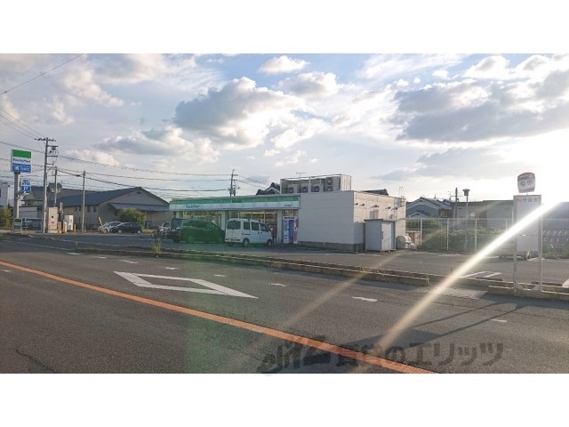 【天理市田町のアパートのコンビニ】