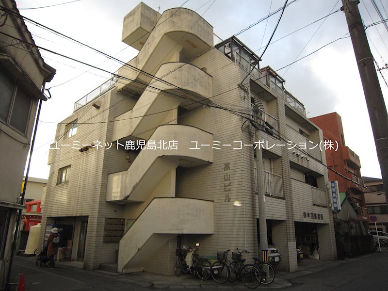 鹿児島市鴨池のマンションの建物外観