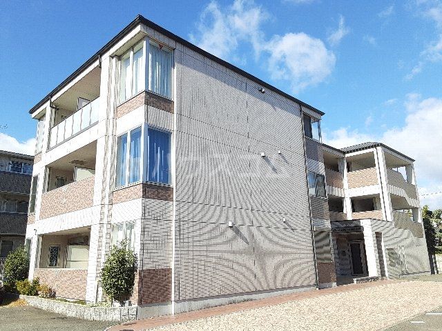 京都市南区久世大薮町のマンションの建物外観